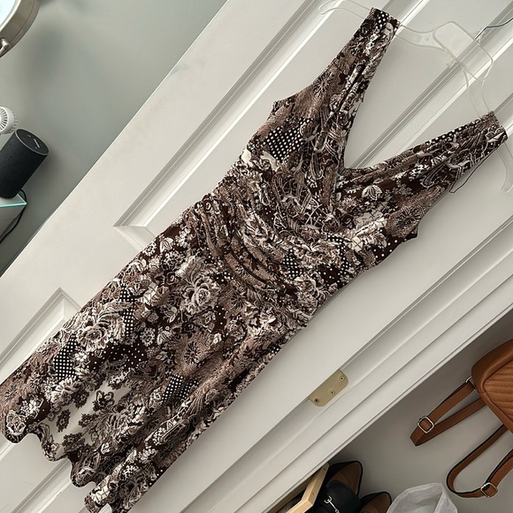 Brown & Creme Print • Midi Dress • Size 6 - Picture 1 of 6